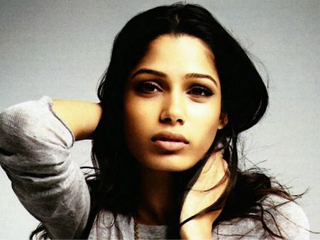 ഫ്രിഡ പിന്റോയുടെ ഡെസര്‍ട്ട് ഡാന്‍സര്‍ ട്രെയിലര്‍ എത്തി