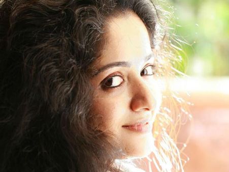 ഇനിയൊരു കുടുംബ ജീവിതം ആഗ്രഹിക്കുന്നില്ല: കാവ്യാ മാധവന്‍
