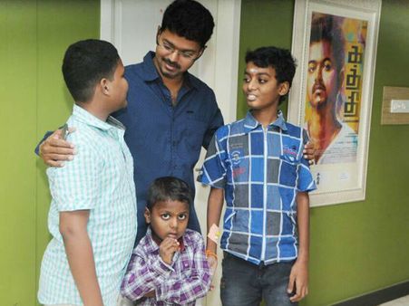 ആ കുരുന്നുകളുടെ അവസാനത്തെ ആഗ്രഹം വിജയ് സാധിച്ചുകൊടുത്തു!