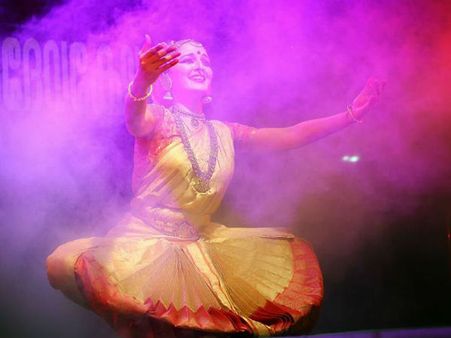 മഞ്ജു വാര്യരുടെ ശിവരാത്രി, കാണൂ