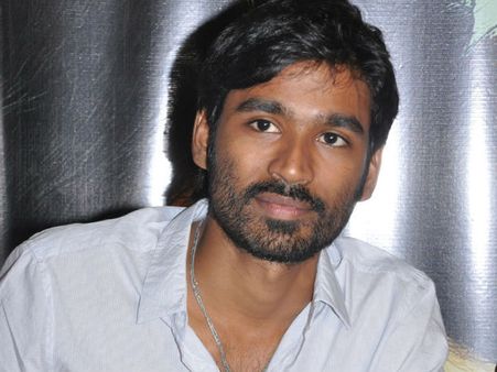 ധനുഷിന് ആരാധകര്‍ കൊടുത്ത പണി കാണണോ...?