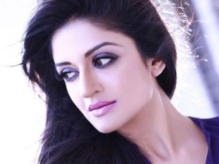 ഞാനിപ്പോഴും സിംഗിളാണ്