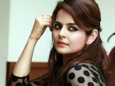 എന്റെ സങ്കല്‍പത്തില്‍ ഒരാളുണ്ട്: റോമ