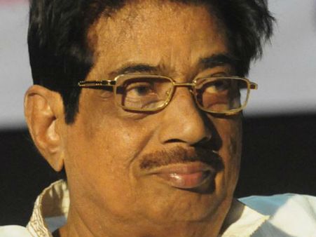 സുറുമയെഴുതിയ മിഴികളെ ബാക്കിയാക്കി യാത്രയായ പ്രിയ കവി