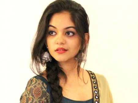 അഹാനയ്ക്ക് ലഭിച്ച ആദ്യത്തെ പ്രണയ ലേഖനം, കിട്ടിയതോ?