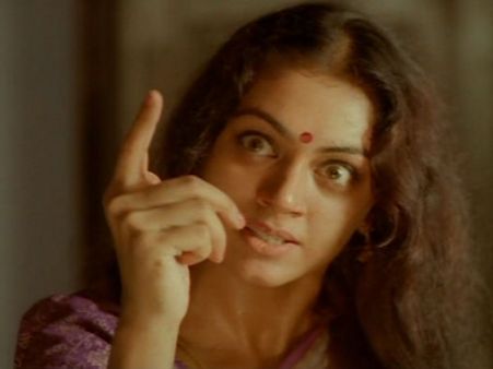 ആ കട്ടില്‍ എടുത്തു പൊക്കിയത് നാഗവല്ലി തന്നെ!