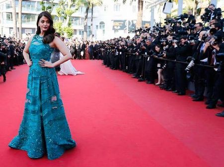 കാനില്‍ കയറാന്‍ ഹൈഹീല്‍ വേണോ?