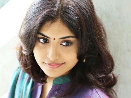 നായികയായപ്പോള്‍ മഞ്ജിമ മോഹന്‍ അച്ഛനെ കരയിച്ചു!