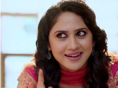 ആരും സ്നേഹിച്ച് പോകും മിയ