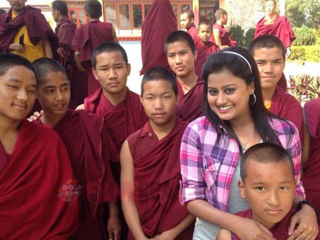 ബുദ്ധസന്യാസിമാര്‍ക്കൊപ്പം ഫോട്ടോ: അന്‍സിബയ്‌ക്കെതിരെ വീണ്ടും വംശീയാധിഷേപം