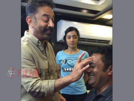 തൃഷയ്ക്കും പ്രകാശ് രാജിനും മേക്കപ്പ് ഇട്ടുകൊടുക്കുന്നത് ആരാണെന്ന് നോക്കൂ...