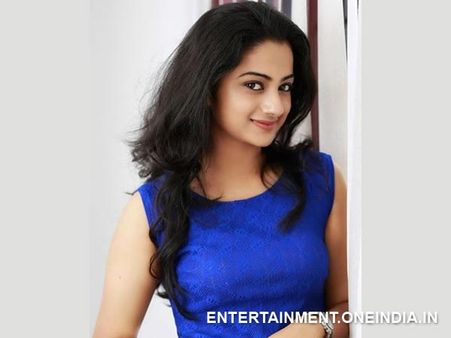 അഞ്ച് കൊല്ലത്തിനുള്ളില്‍ വിവാഹമില്ല; നമിത