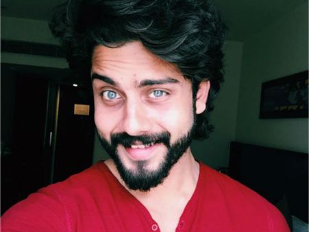 റോഷന്റെ കണ്ണുകളെ കുറിച്ച് കമല്‍ ഹസന്‍ പറഞ്ഞത്?