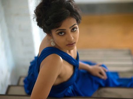 രാധികാ ആപ്‌തെ വീണ്ടും ഞെട്ടിക്കുന്നു, ഈ ട്രെയിലര്‍ കണ്ടു നോക്കൂ