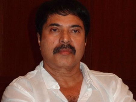 മമ്മൂട്ടി എന്ന പേര് ഒരു കോമഡി നടന് പറ്റിയതാണെന്ന് അന്ന് നിര്‍മാതാവ് പറഞ്ഞു!!