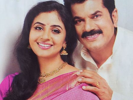 മനസ്സില്‍ കലയുള്ള വ്യക്തിയാണ് ദേവിക; ഭാര്യയെ കുറിച്ച് മുകേഷ് പറയുന്നു