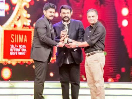 പുലര്‍ച്ചെ രണ്ട് മണിവരെ എനിക്ക് വേണ്ടി ലാലേട്ടന്‍ കാത്തിരുന്നു; നിവിന്‍ പോളി പറയുന്നു