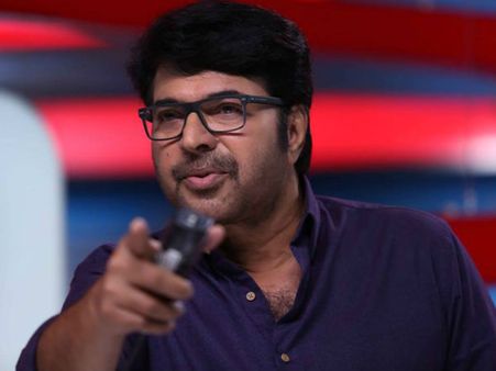 പുതിയ നിയമത്തിന് വേണ്ടി മമ്മൂട്ടിയുടെ പുതിയ ലുക്ക്; സ്‌റ്റൈലായിട്ടുണ്ട്