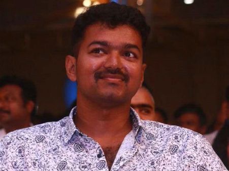 മലയാളി പ്രേക്ഷകര്‍ക്ക് വിജയ് നല്‍കുന്ന ഓണ സമ്മാനം