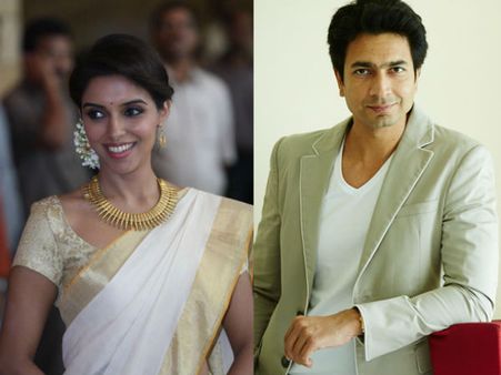 പ്രതിശ്രുത വരന്‍ രാഹുല്‍ ശര്‍മയ്‌ക്കൊപ്പം അസിന്റെ ഓണാഘോഷം