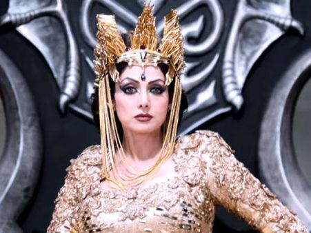 പുലിയിലെ തന്റെ ഭാഗം പലതും വെട്ടിമാറ്റി; ഡബ്ബിങില്‍ സത്യം മനസ്സിലായി ശ്രീദേവി തകര്‍ന്നു പോയി!!