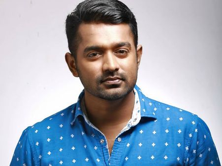 അഭിനേതാവിന് ലൊക്കേഷനില്‍ ഒരു സ്വാതന്ത്രവുമില്ലേ, ആസിഫ് അലി പറയുന്നു