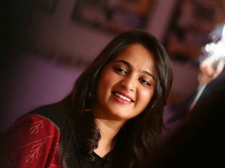 പ്രായം കൂടുതല്‍ തോന്നുന്നു; സൂപ്പര്‍താരത്തിന് നായികയായി അനുഷ്‌കയെ വേണ്ട!