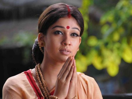 നയന്‍താരയ്ക്ക് വേണ്ടിയും പണിയുമോ ഒരു അമ്പലം?