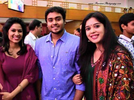 മോഹന്‍തോമസിന്റെ മകളും, ഭരത് ചന്ദ്രന്റെ മകനും