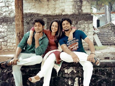 മെന്‍സ് ഹോസ്റ്റലില്‍ നമിതാ പ്രമോദിന് എന്താ കാര്യം?