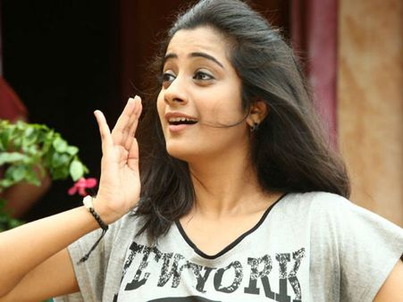 പൃഥ്വിയും ഇന്ദ്രനും ജയനും വളരെ കൂളാണ്; നമിത പറയുന്നു