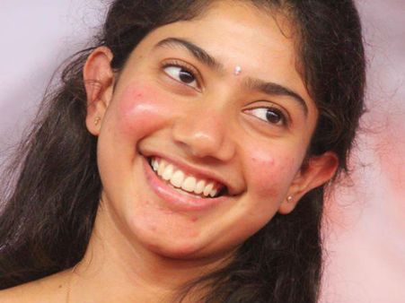 നിങ്ങളറിഞ്ഞോ മലര്‍ തിരിച്ചു വരുന്നു, ദുല്‍ഖറിന്റെ നായികയായി?