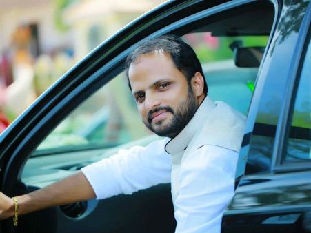 ജൂഡ് ആന്റണിയ്ക്ക് എന്താ ഇത്ര അഹങ്കാരം.., വെറുതേ കുരയ്‌ക്കേണ്ട; സംവിധായകന്‍ പറയുന്നു