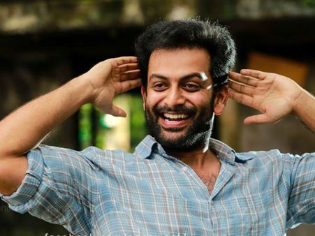 നല്ല അന്തസ്സായി മദ്യപിക്കുകയും തോന്നിയപോലെ ജീവിക്കുകയും ചെയ്യുന്ന പൃഥ്വി