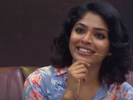 ഞാന്‍ മദ്യപിക്കാറുണ്ടെന്ന് തുറന്ന് സമ്മതിച്ച് റിമ കല്ലിങ്കല്‍