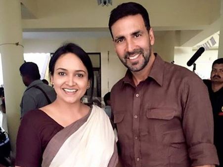 അതിര് കടന്നാലും, സംസ്‌കാരം മറന്ന് പ്രവര്‍ത്തിക്കാന്‍ ലെന തയ്യാറല്ല
