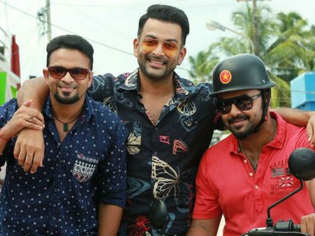 ബോക്‌സോഫീസ് റിപ്പോര്‍ട്ട്: 21 ദിവസം കൊണ്ട് അമര്‍ അക്ബര്‍ അന്തോണി എത്ര നേടി?