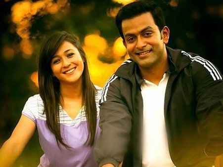 സെറ്റില്‍, മറ്റ് താരങ്ങളുടെ മുമ്പില്‍ നിന്ന് എന്നെ രക്ഷിച്ചത് പൃഥ്വിരാജ്; പ്രിയാല്‍ ഘോര്‍