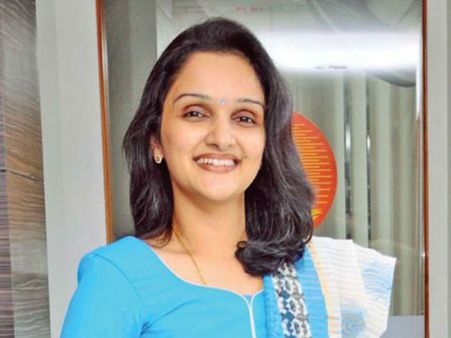 മടങ്ങിവരാന്‍ ആഗ്രഹമുണ്ട്, നല്ല തിരക്കഥ ലഭിച്ചാല്‍ വരും; ജോമോളും വൈകാതെ തിരിച്ചെത്തും