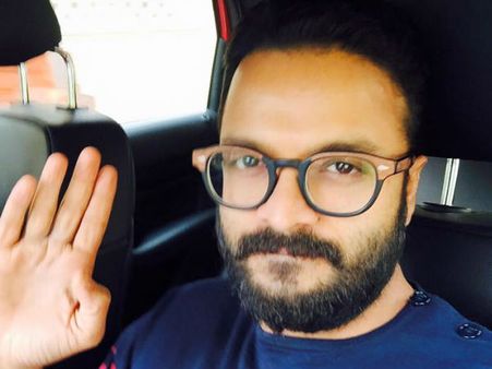 നുണ പറഞ്ഞാല്‍ അപ്പോള്‍ ജയസൂര്യയുടെ പട്ടി കുരയ്ക്കും; ഭൂട്ടന്‍ ബമ്പര്‍ അടിച്ചു മോനെ...