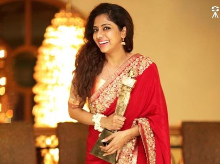 ഒരു കാര്യത്തിലും എന്നെ തടയാറില്ല, ഇന്ദ്രനാണ് എന്റെ ഭാഗ്യം; പൂര്‍ണിമ ഇന്ദ്രജിത്ത്