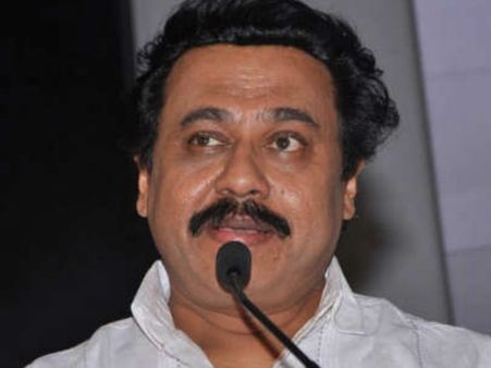 'താരങ്ങളുടെ വിചാരം അവര്‍ ദൈവങ്ങളാണെന്നാണ്, താരങ്ങള്‍ വെറും ഉപകരണങ്ങള്‍ മാത്രം'