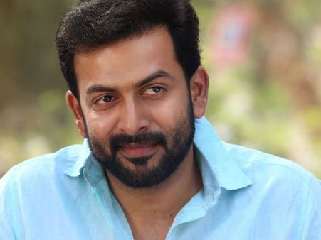 ആടു ജീവിതത്തിന് വേണ്ടി പൃഥ്വി ഇനിയും ഒരുങ്ങിയിട്ടില്ലെന്നോ...?