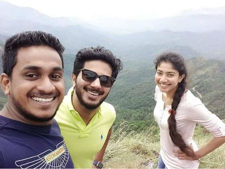 സായി പല്ലവിയ്‌ക്കൊപ്പം ദുല്‍ഖറിന്റെ കലക്കന്‍ സെല്‍ഫി