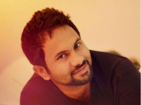 ടു കണ്‍ഡ്രീസില്‍ ദിലീപിനൊപ്പം അഭിനയിക്കുമ്പോള്‍ നല്ല പേടിയുണ്ടായിരുന്നു; അജു വര്‍ഗീസ്