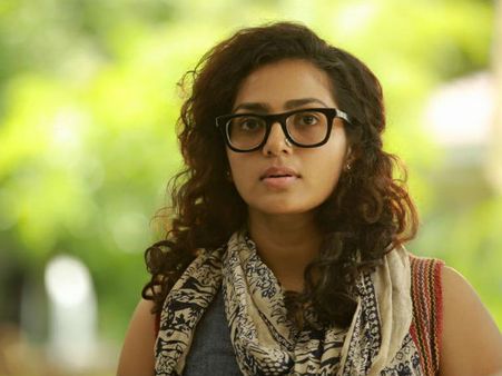 സെറയ്ക്കും ടെസയ്ക്കും പകലും രാത്രിയും എന്ന പോലെ വ്യത്യാസമുണ്ട്
