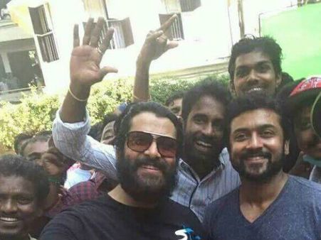 അഭിഷേക് ബച്ചനൊപ്പം അഭിനയിക്കാന്‍ മലയാളത്തില്‍ നിന്ന് വിക്രം തിരഞ്ഞെടുത്തത് നിവിന്‍ പോളിയെ!