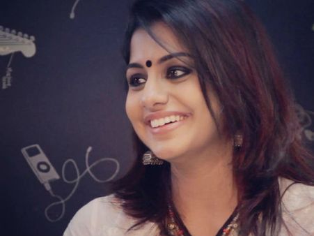 ഒന്നിനും കൊള്ളില്ല എന്ന് പറഞ്ഞ പ്രൊഡ്യൂസര്‍ പിന്നെ അഭിമുഖത്തിന് വിളിച്ചു; മീരയുടെ അനുഭവം