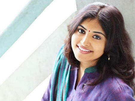 മഞ്ജിമ ഇപ്പോള്‍ തിരക്കിലാണ്