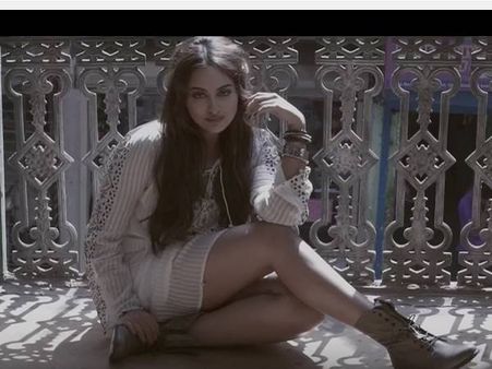 സോനാക്ഷി സിന്‍ഹയുടെ സെക്‌സി ഫിലിംഫെയര്‍ ഫോട്ടോ ഷൂട്ട്, കണ്ടു നോക്കൂ..